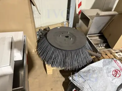 Seiten-/Frontkehrbesen "258643 473585G" – kavel bij IVG, Einbeck