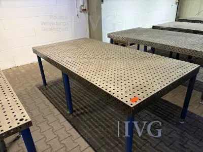 Lochschweißtisch – kavel bij IVG, Gütersloh