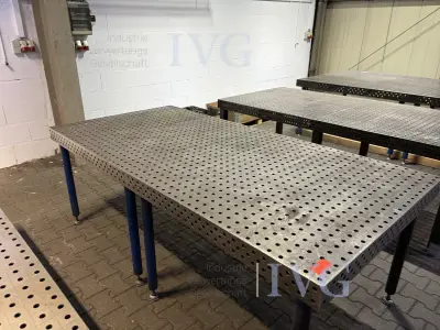 Lochschweißtisch – kavel bij IVG, Gütersloh
