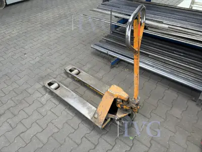 Gabelhubwagen (orange) – kavel bij IVG, Gütersloh