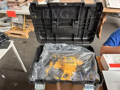 Akku-Handkreissäge DEWALT DCS576 – kavel bij IVG, Kirchlengern