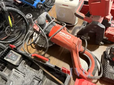 Trennschleifer HILTI DCH230 – kavel bij IVG, Kirchlengern