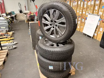 Satz Winterreifen FALKEN – kavel bij IVG, Kirchlengern