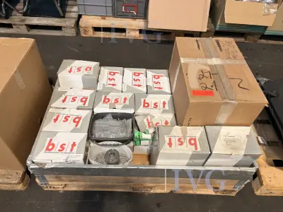 Posten Schrauben / Befestigungsmaterial – kavel bij IVG, Kirchlengern