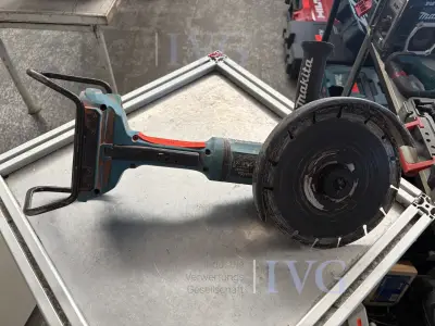 Akku-Steinschneider MAKITA DGA900 – kavel bij IVG, Krichlengern