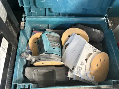 Exzenterschleifer MAKITA DBO180 – kavel bij IVG, Krichlengern