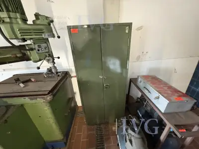Stahlschrank – kavel bij IVG, Weener