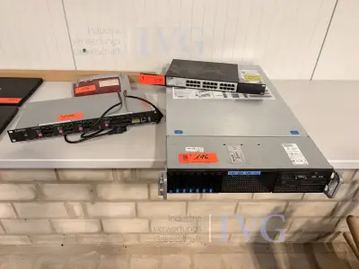 Netzwerkschrankinhalt – kavel bij IVG, Kirchlengern