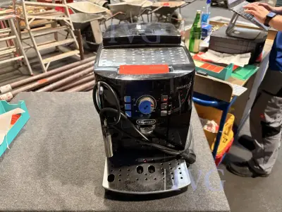 Kaffeevollautomat DELONGHI Magnifica S – kavel bij IVG, Kirchlengern