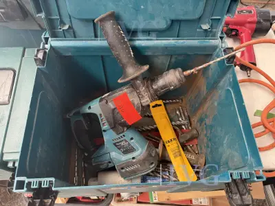 Akku-Bohrhammer MAKITA DHR243 – kavel bij IVG, Krichlengern