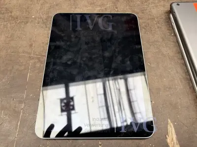 Tablet APPLE iPad A2696 – kavel bij IVG, Kirchlengern