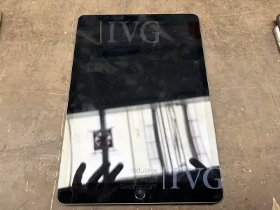 Tablet APPLE iPad A2696 – kavel bij IVG, Kirchlengern