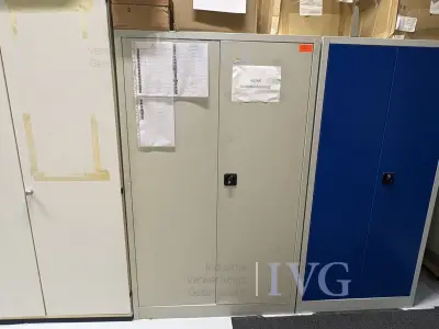 Stahl-Schrank (grau) – kavel bij IVG, Neuenburg