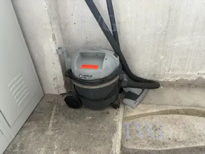 Industriesauger NILFISK GD 111 – kavel bij IVG, Güstrow