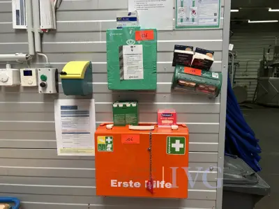 Erste-Hilfe-Kasten SÖHNGEN – kavel bij IVG, Neuenburg