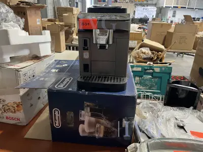 Kaffee Vollautomat DELONGHI Magnifica EVO – kavel bij IVG, Kirchlengern