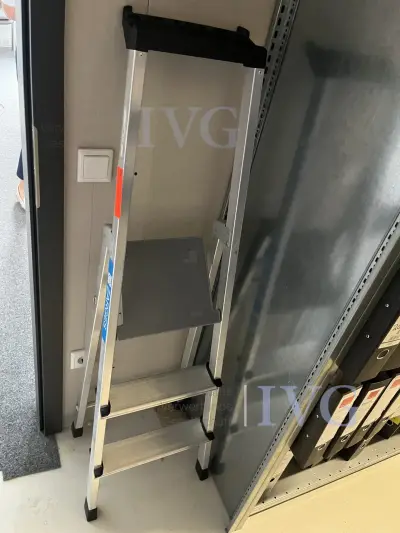 ZARGES aluminium trapladder – kavel bij IVG, Emsdetten