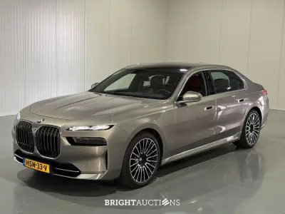 BMW 740d xDrive 7 Serie Full Option! 286pk 2025 (Origineel-NL) 7-Serie, HSN-33-V – kavel bij Bright Auctions