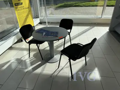 Ronde tafel (grijs) – kavel bij IVG, Wilhelmshaven