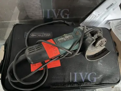 Haakse slijpmachine MAKITA 9558NW – kavel bij IVG, Wilhelmshaven