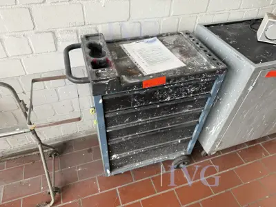 Werkplaatswagen (blauw) – kavel bij IVG, Wilhelmshaven