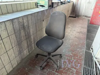 Bürodrehstuhl (schwarz) – kavel bij IVG, Wilhelmshaven