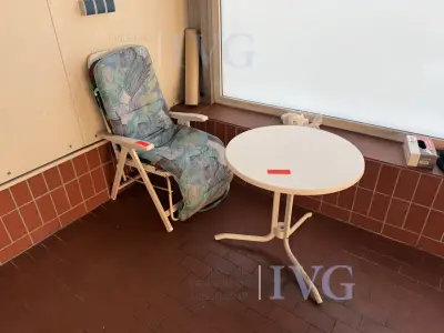Ronde tafel van kunststof – kavel bij IVG, Wilhelmshaven