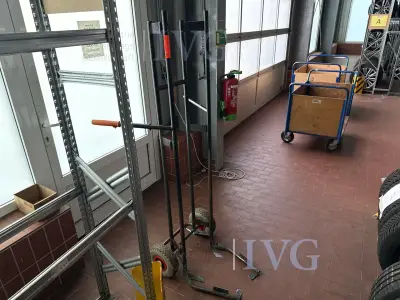 Bandenkar (zwart) – kavel bij IVG, Wilhelmshaven