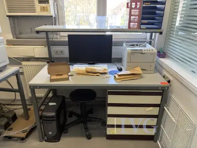 Arbeitstisch TRESTON – kavel bij IVG, Reutlingen