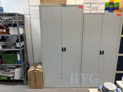Stalen kast (grijs) – kavel bij IVG, Reutlingen