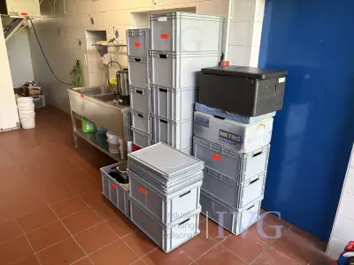 Posten Kunststoffboxen – kavel bij IVG, Detmold