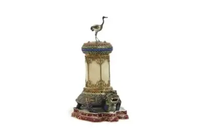Chine, époque République (1912-1949) Boîte à tabac à deux niveaux, en argent, jade et… – kavel bij Galerie Moderne, Elsene (Brussel)