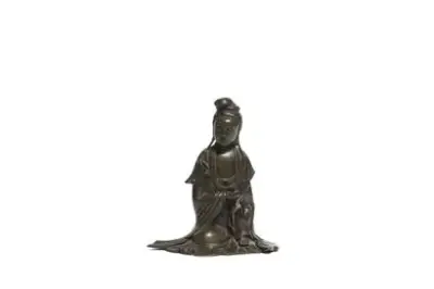 Chine, XVIIe - XVIIIe siècle Statue de Guanyin en bronze représentée assise un collier… – kavel bij Galerie Moderne, Elsene (Brussel)
