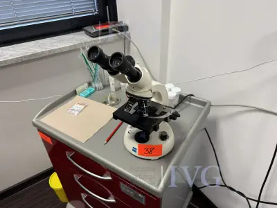 ZEISS-microscoop – kavel bij IVG, Düsseldorf