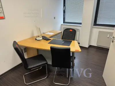 Hoekcombinatie voor op het bureau – kavel bij IVG, Düsseldorf