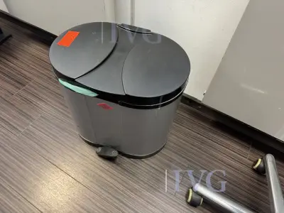 Afvalbak WESCO – kavel bij IVG, Düsseldorf