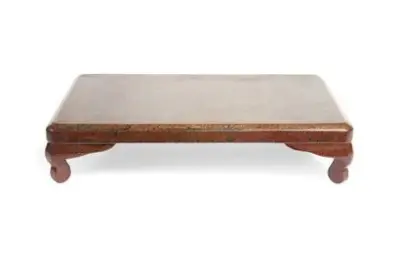 Japon, époque Meiji (1868-1912) Petite table quadripode – kavel bij Galerie Moderne, Elsene (Brussel)