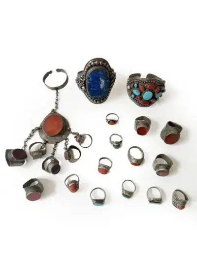 Turkménistan, XIXe - XXe siècle Lot comprenant 13 bagues – kavel bij Galerie Moderne, Elsene (Brussel)