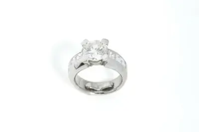 Bague en or blanc 18k (750°/°°) centrée d'un diamant – kavel bij Galerie Moderne, Elsene (Brussel)