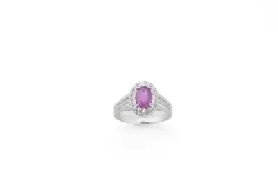 Bague en platine centrée d'un rubis ovale de 1,95 carats entouré de diamants taille… – kavel bij Galerie Moderne, Elsene (Brussel)