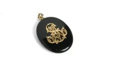 Pendentif porte-photos en onyx et or jaune 18k (750°/°°) 5 x 4 cm Poids… – kavel bij Galerie Moderne, Elsene (Brussel)