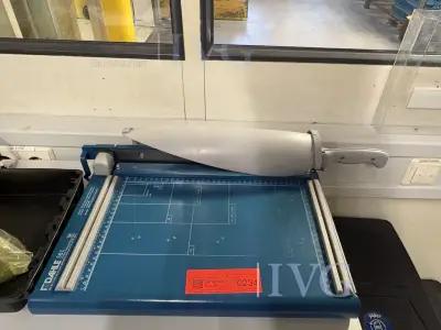 Papiersnijder (blauw) – kavel bij IVG, Mahlstetten