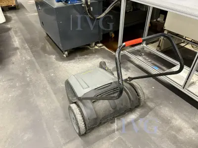 Kehrmaschine KÄRCHER – kavel bij IVG, Mahlstetten
