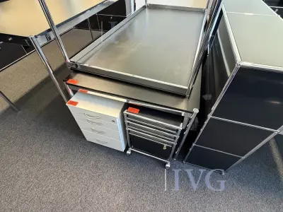 Schreibtisch – kavel bij IVG, Herford