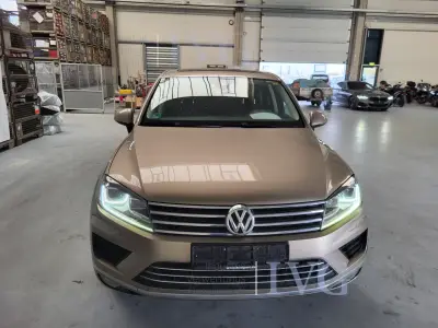 VW Touareg stationwagen – foto 2 – kavel bij IVG, Kirchlengern