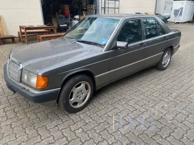 Personenkraftwagen geschlossen MERCEDES-BENZ 190 E – kavel bij IVG, Seevetal