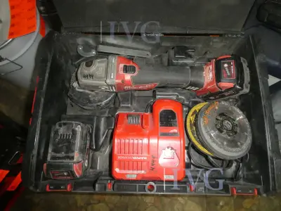 Akku-Winkelschleifer MILWAUKEE M18 CAG125X – kavel bij IVG, Oberhausen