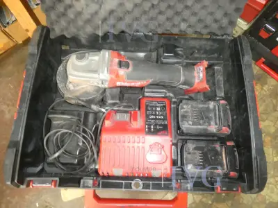 Akku-Winkelschleifer MILWAUKEE M18 CAG125X – kavel bij IVG, Oberhausen
