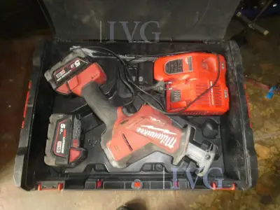 Akku-Säbelsäge MILWAUKEE M18 FHZ – kavel bij IVG, Oberhausen