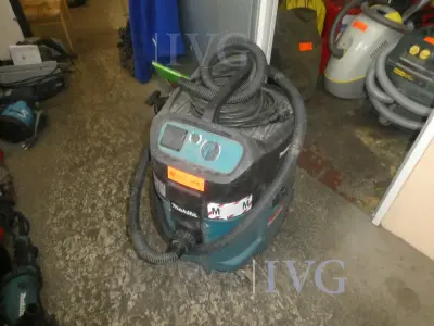 Industriesauger MAKITA 447M – kavel bij IVG, Oberhausen